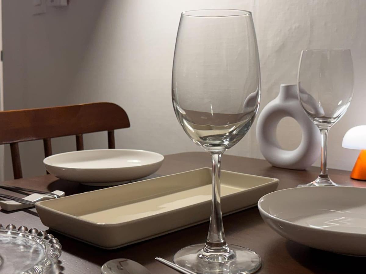 Apartment Middle Of Hongdae And Gangnam With Line *