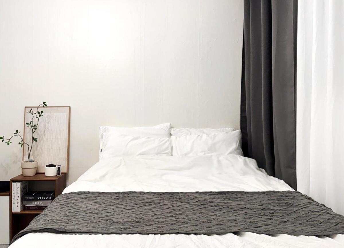Apartment Middle Of Hongdae And Gangnam With Line *